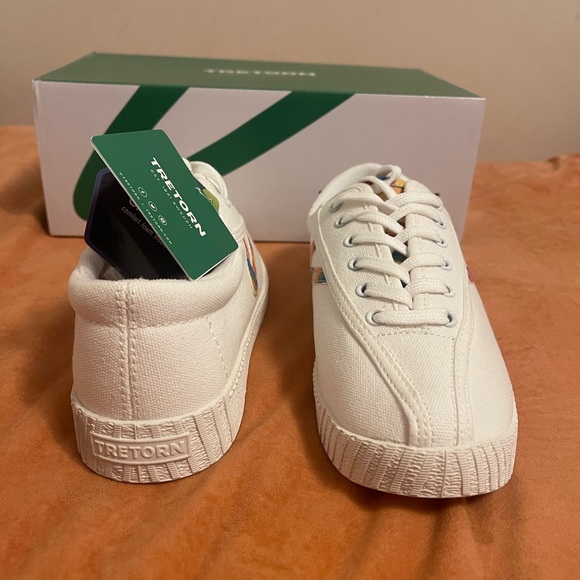 NEW! Tretorn women’s Nylite white rainbow sneakers size 6.5 - Picture 2 of 7
